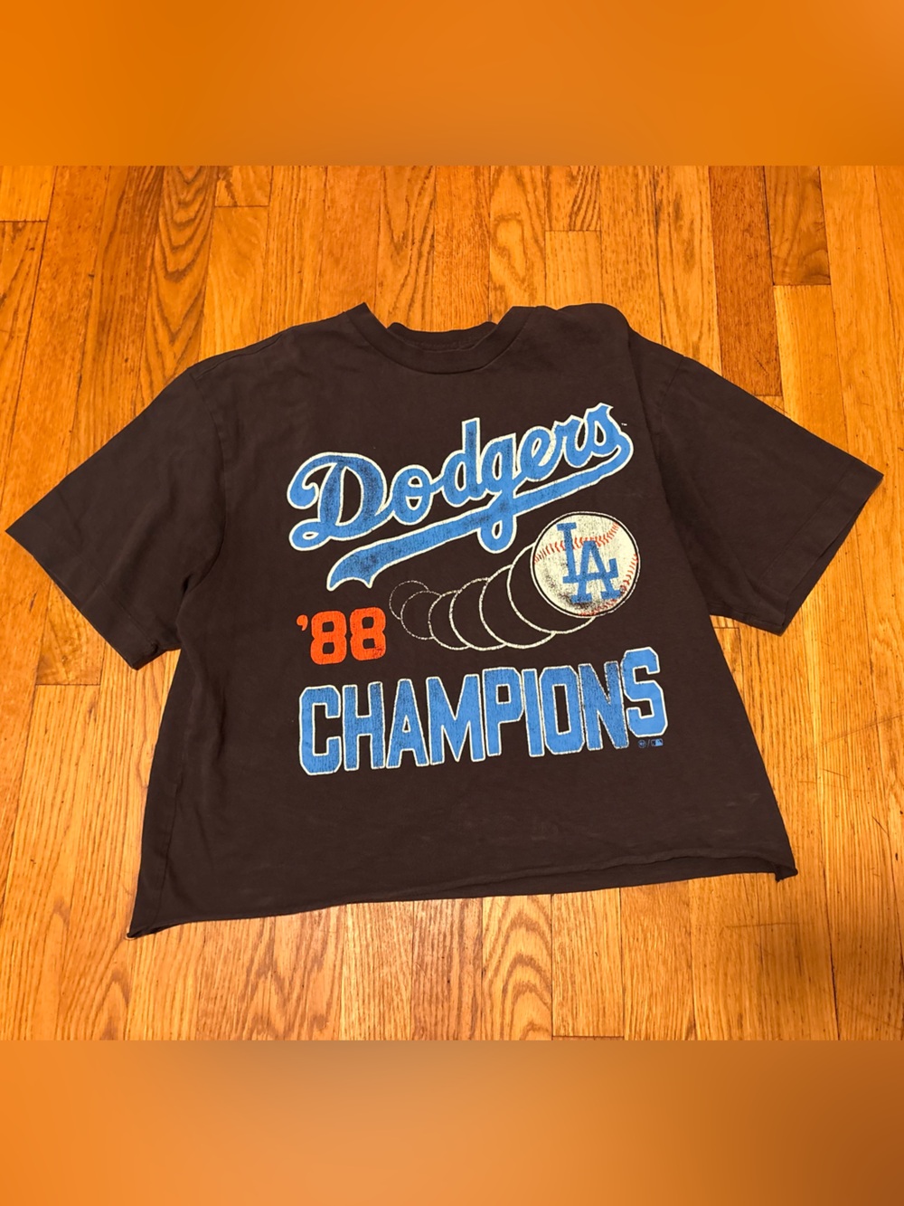 Dodgers 'Champions' Graphic Tee-Medium
